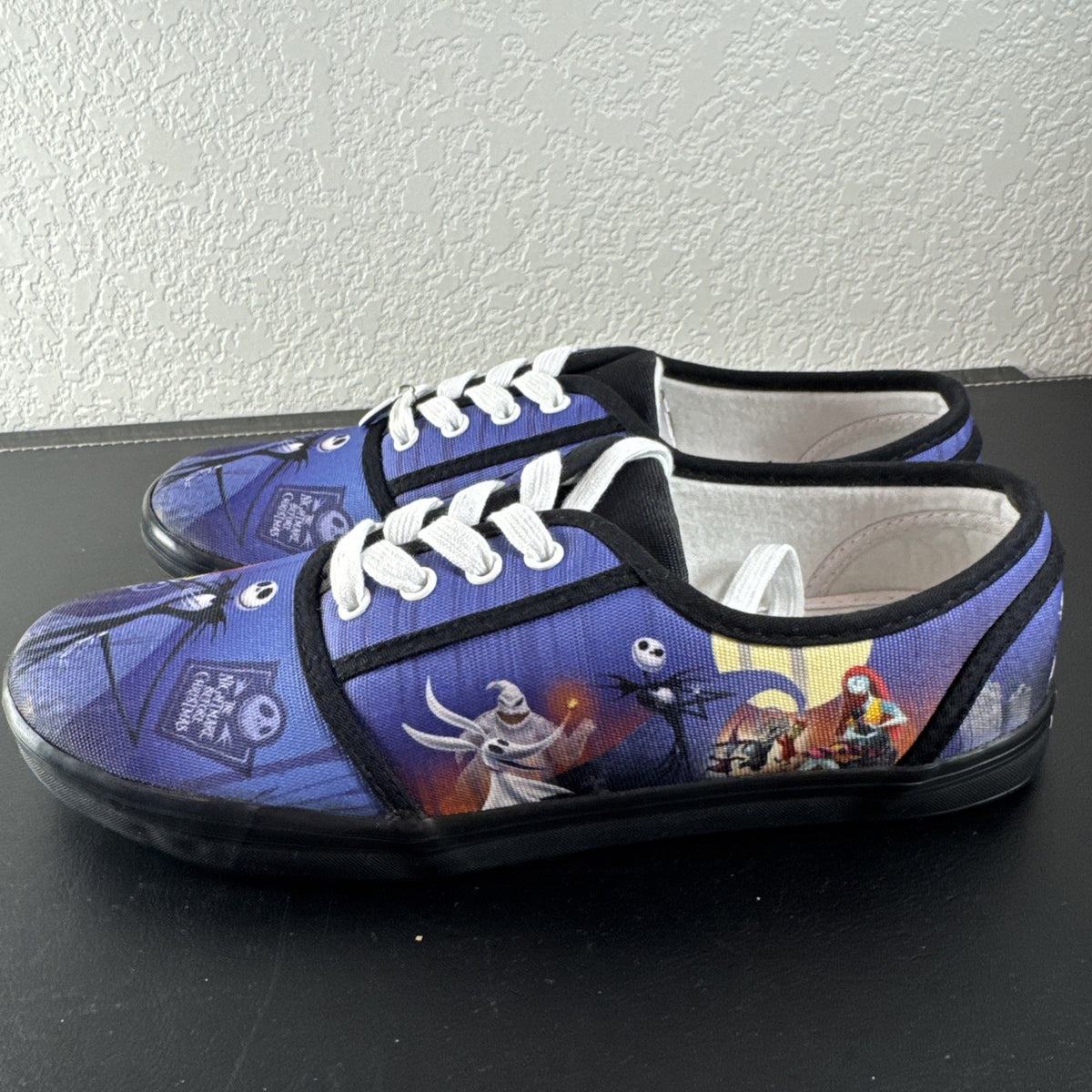 Bradford Exchange Nightmare Before Christmas purple canvas low-top sneakers with Jack Skellington lace charm size 8.5