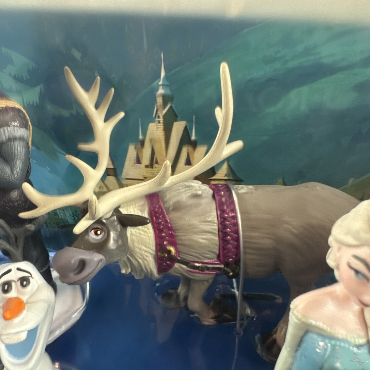 New unopened 2015 Disney Store Frozen 6-piece plastic figure play set with 5-inch character figures