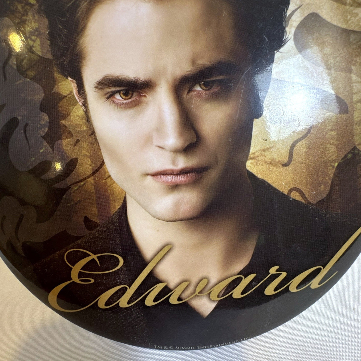 Summit Entertainment Twilight Edward Cullen 6 inch jumbo pinback button with easel stand