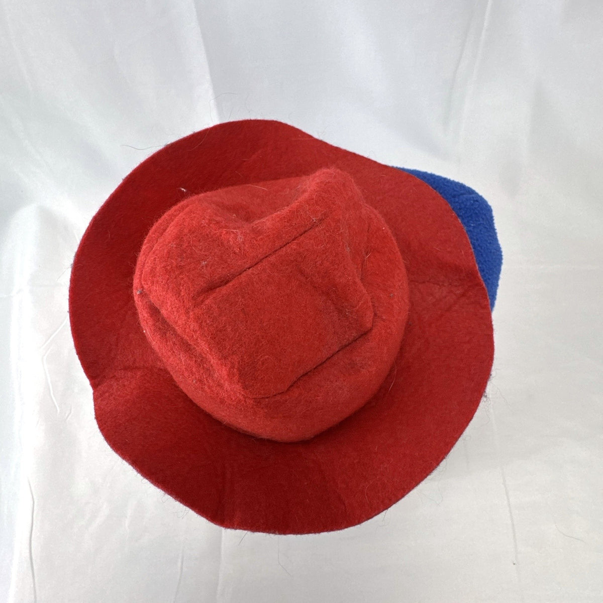 2014 Yottoy 11-inch Paddington Bear plush with blue fleece duffle coat, red hat, and Macy's luggage tag