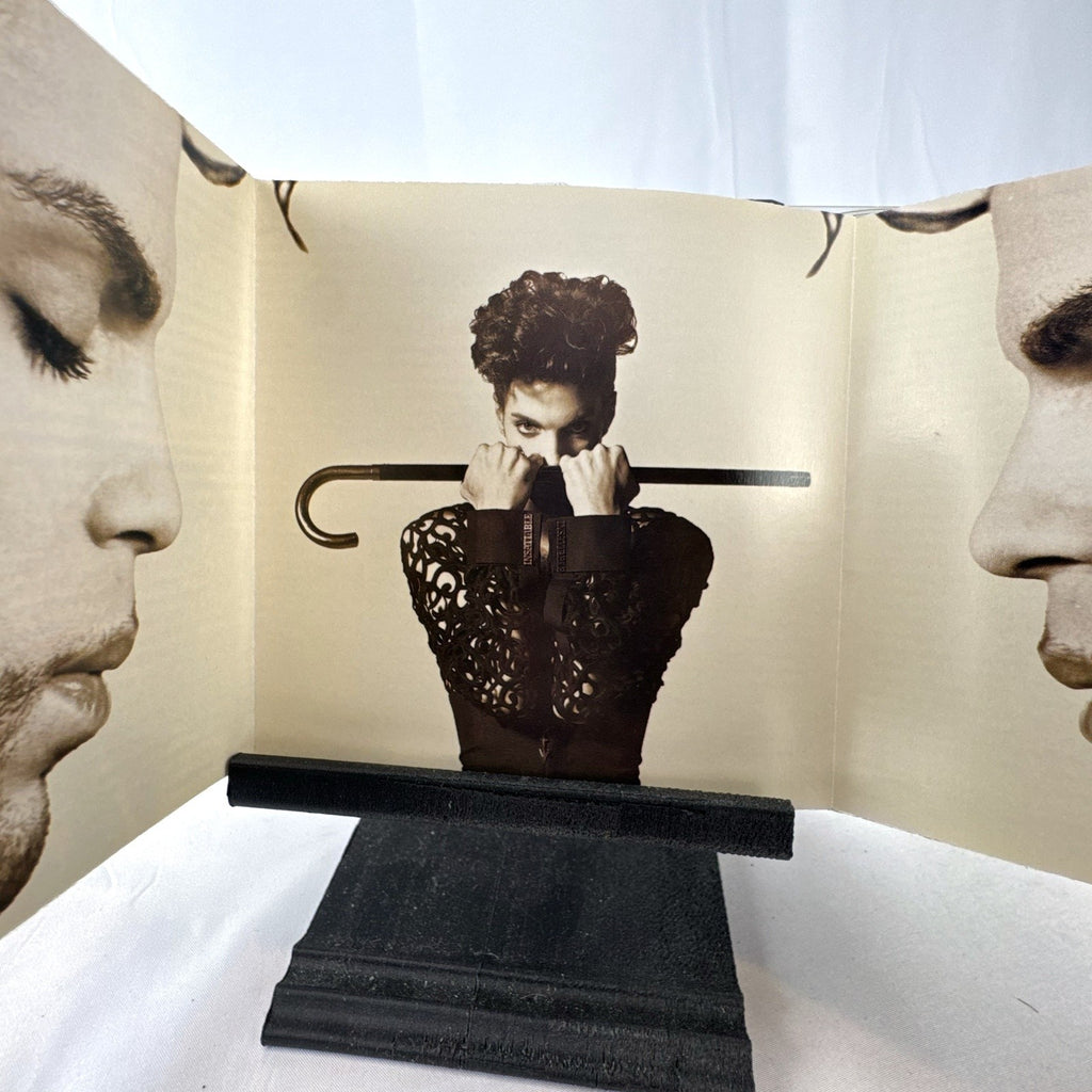 Prince The Hits 1 1993 CD compilation in jewel case with booklet on Paisley Park Records