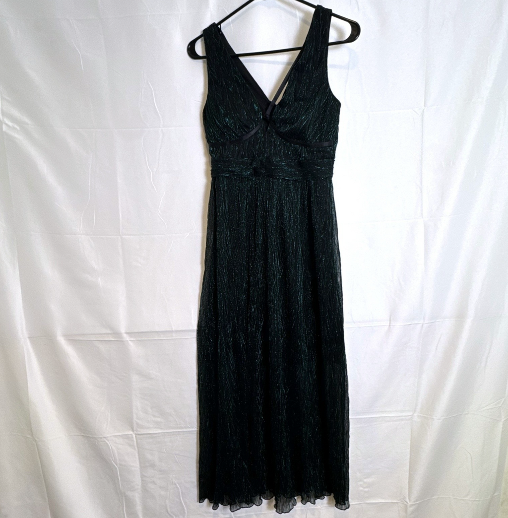 GUESS brand new with tags metallic emerald green and black v-neck crinkle maxi dress in size 4.
