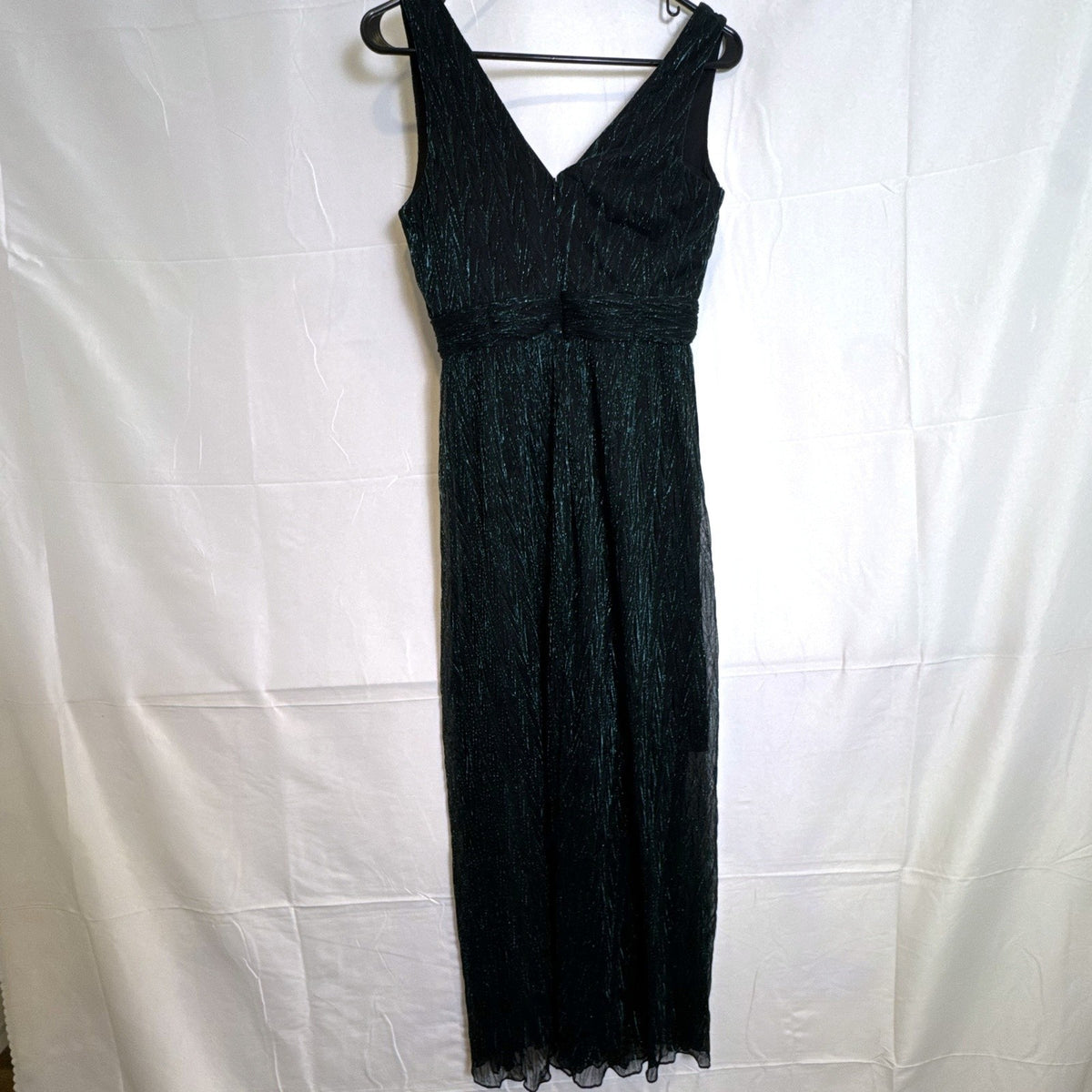 GUESS brand new with tags metallic emerald green and black v-neck crinkle maxi dress in size 4.