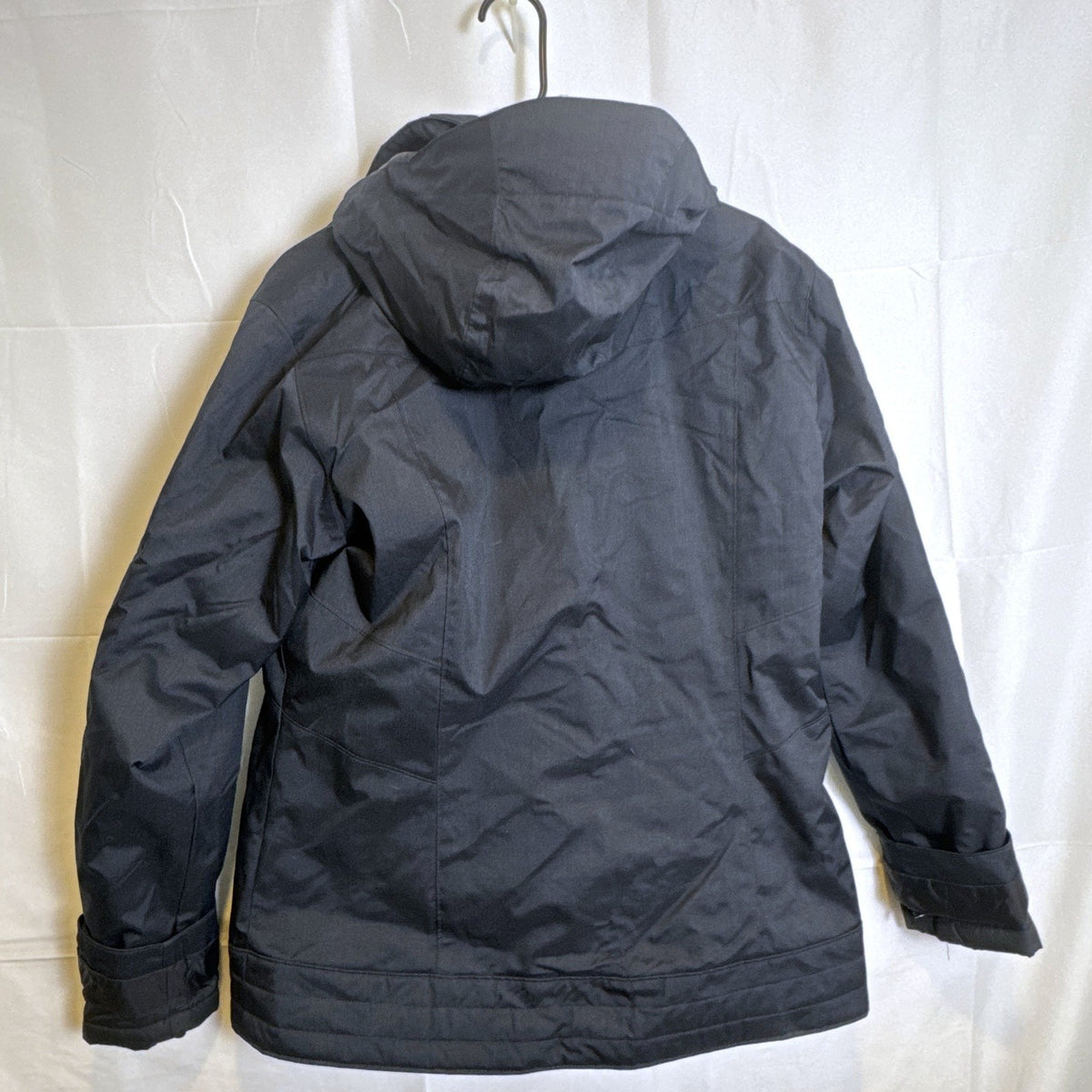 Columbia Women's Large black Interchange winter coat featuring a plush faux fur collar and full zip front.