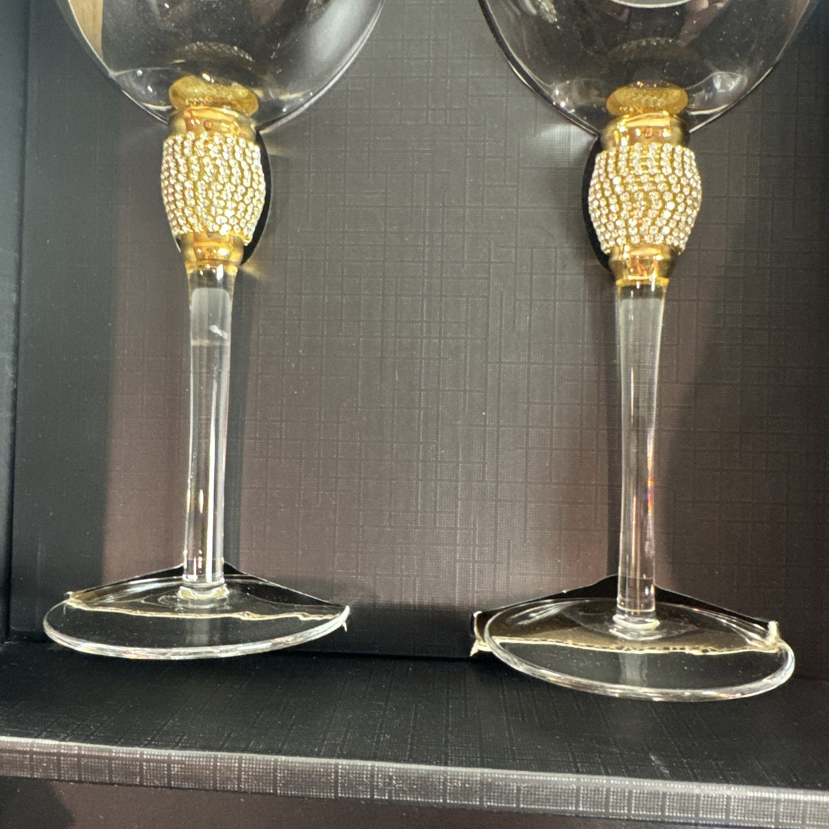 Trinkware clear glass wine goblets set of 2 with gold rims and diamond rhinestone stem accents