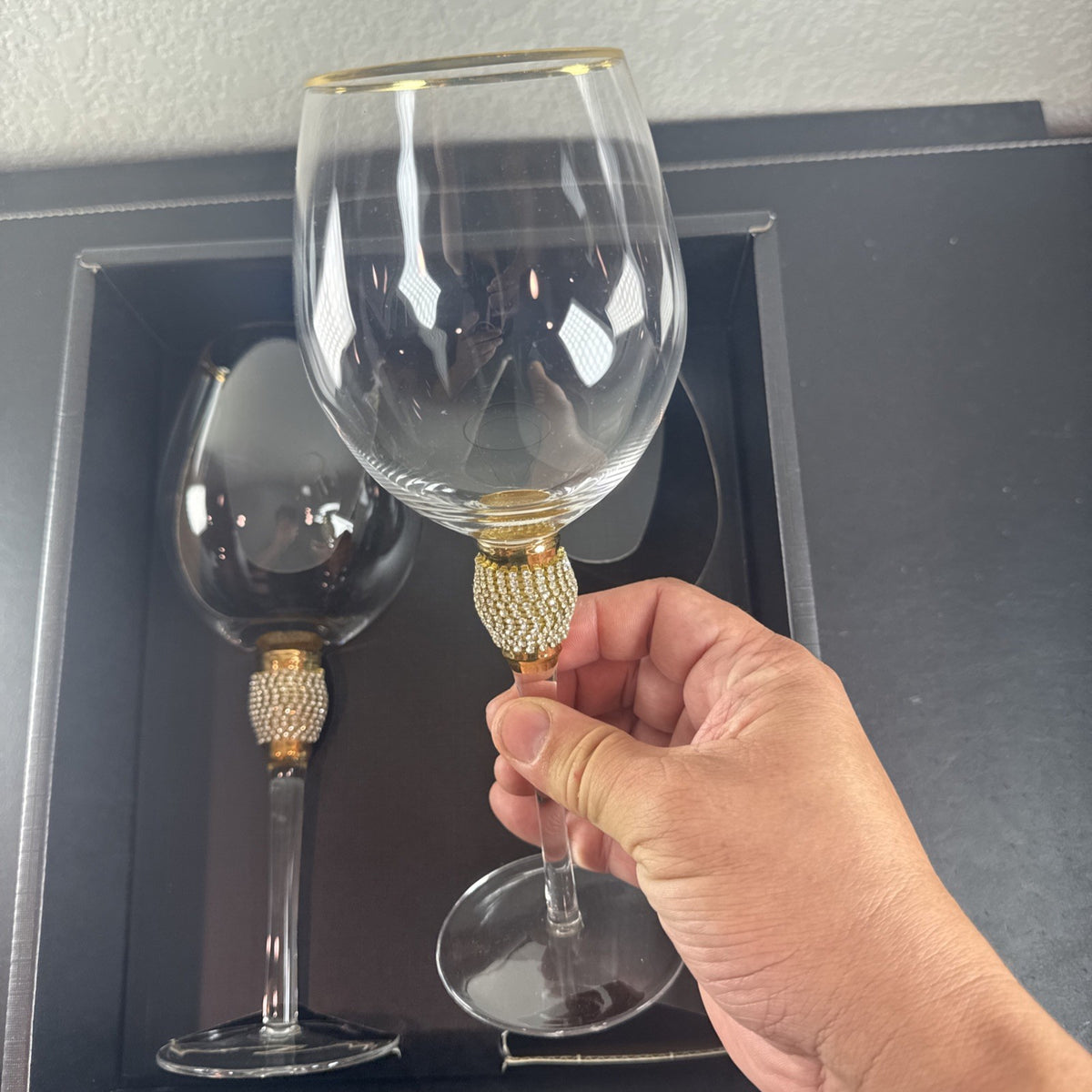 Trinkware clear glass wine goblets set of 2 with gold rims and diamond rhinestone stem accents