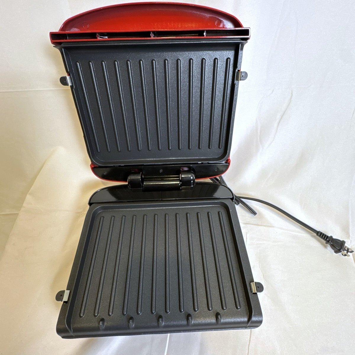 Red George Foreman 4-serving Rapid Grill and panini press with removable non-stick plates