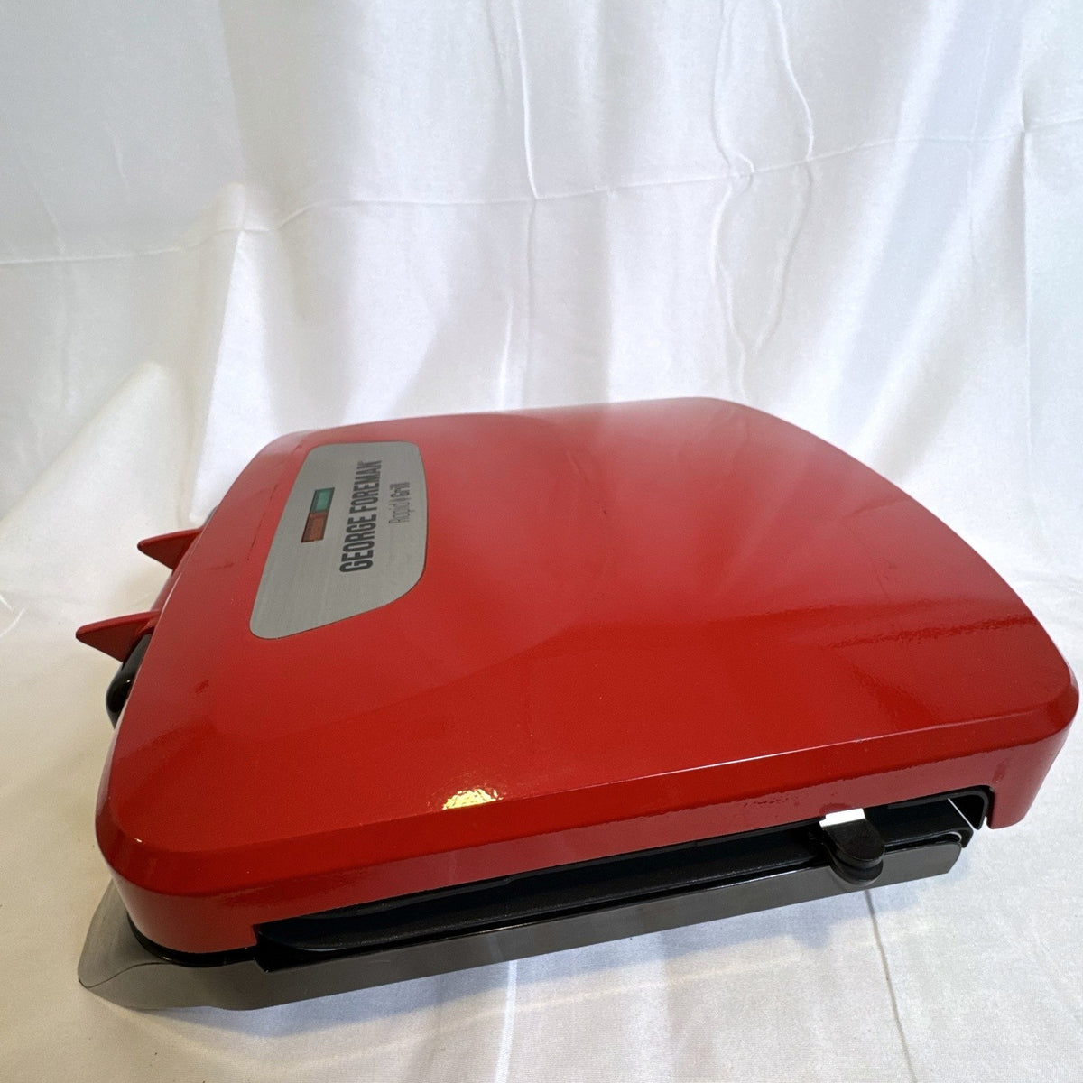 Red George Foreman 4-serving Rapid Grill and panini press with removable non-stick plates