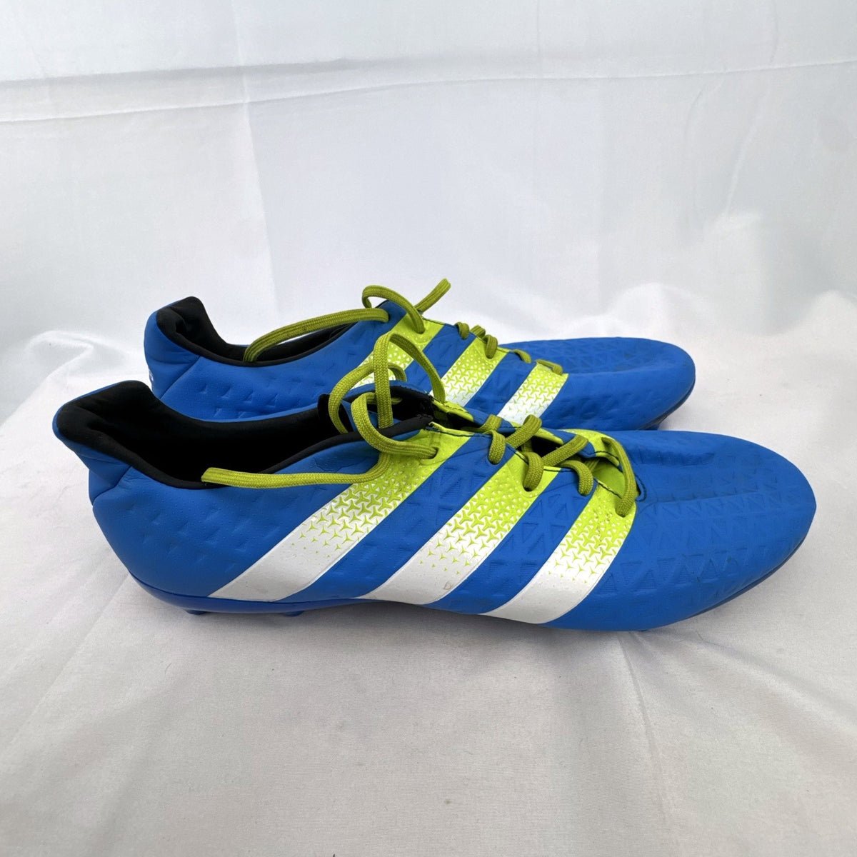 adidas Ace 16 men's firm ground soccer cleats in blue and white, US size 11.5