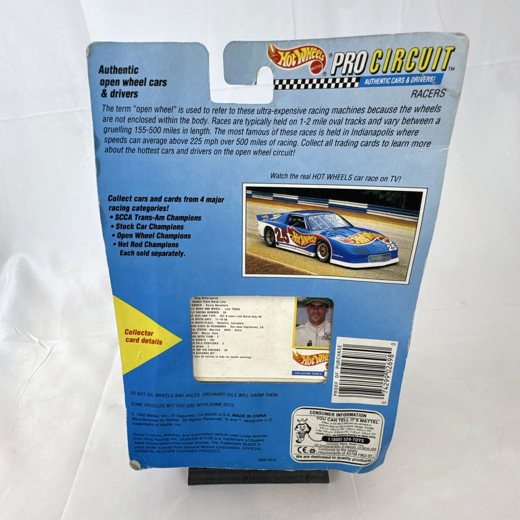 Hot Wheels Pro Circuit 1992 Roberto Guerrero #26 Buick Lola IndyCar 1:64 diecast in package with collector card