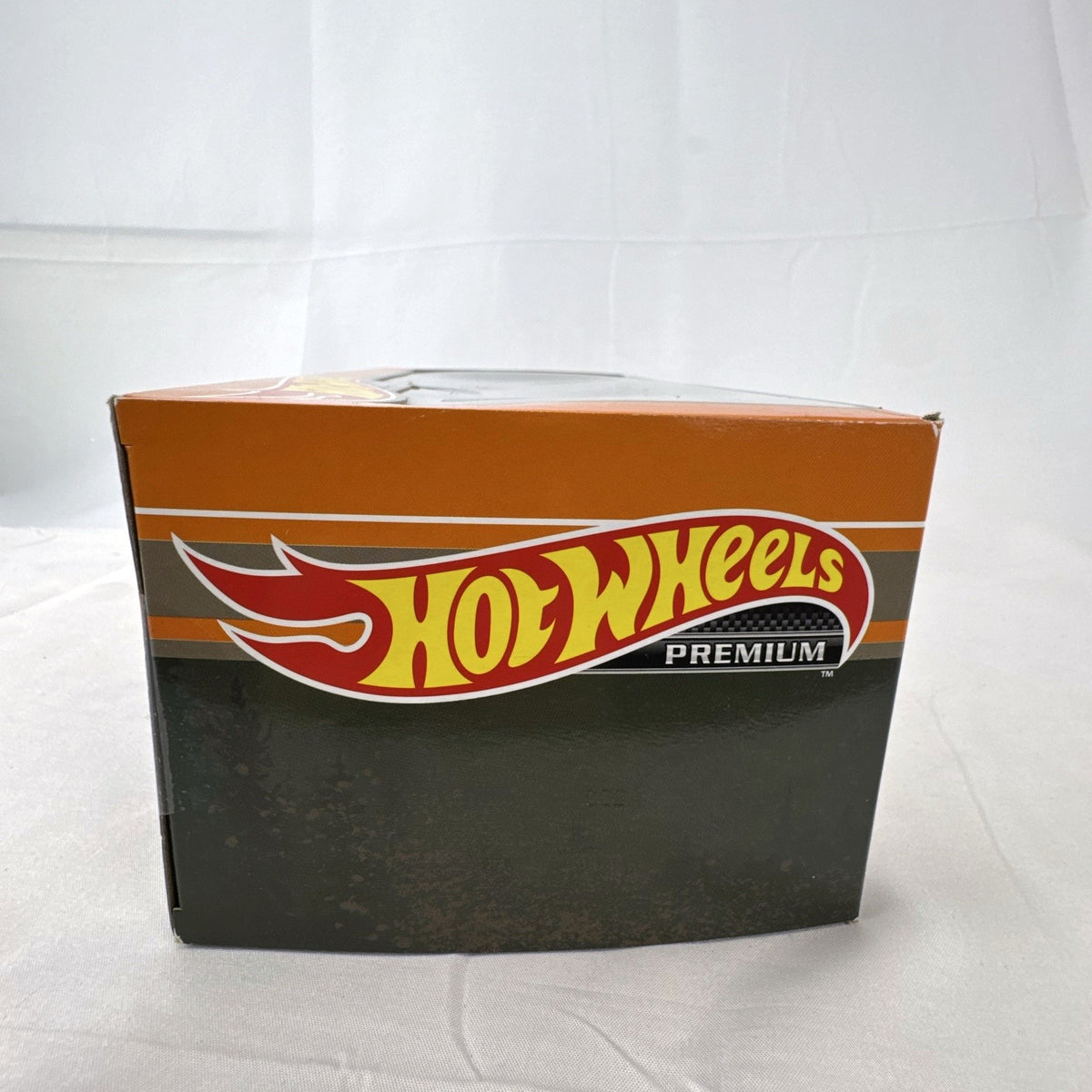 Hot Wheels Premium Rally Diorama Set 1:64 scale diecast 4-pack featuring Ford RS200, Lancia Delta, MG Metro, and Hauler.