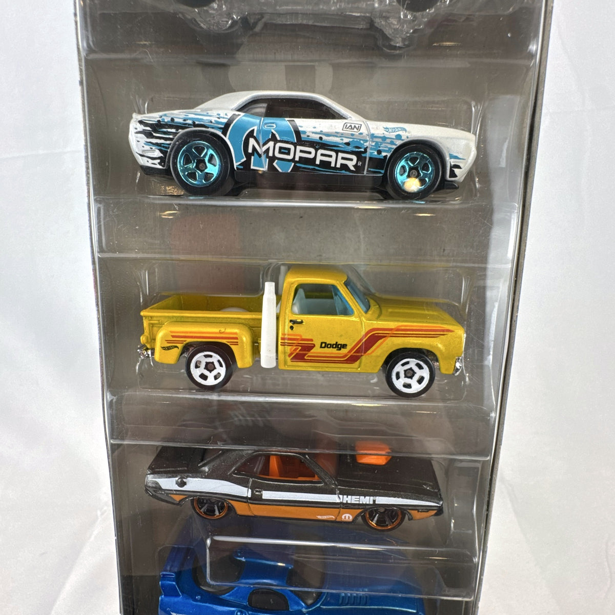 Hot Wheels Mopar 5-pack factory sealed 1:64 scale diecast set featuring Dodge Charger Daytona, Viper GTS-R, and Challenger.