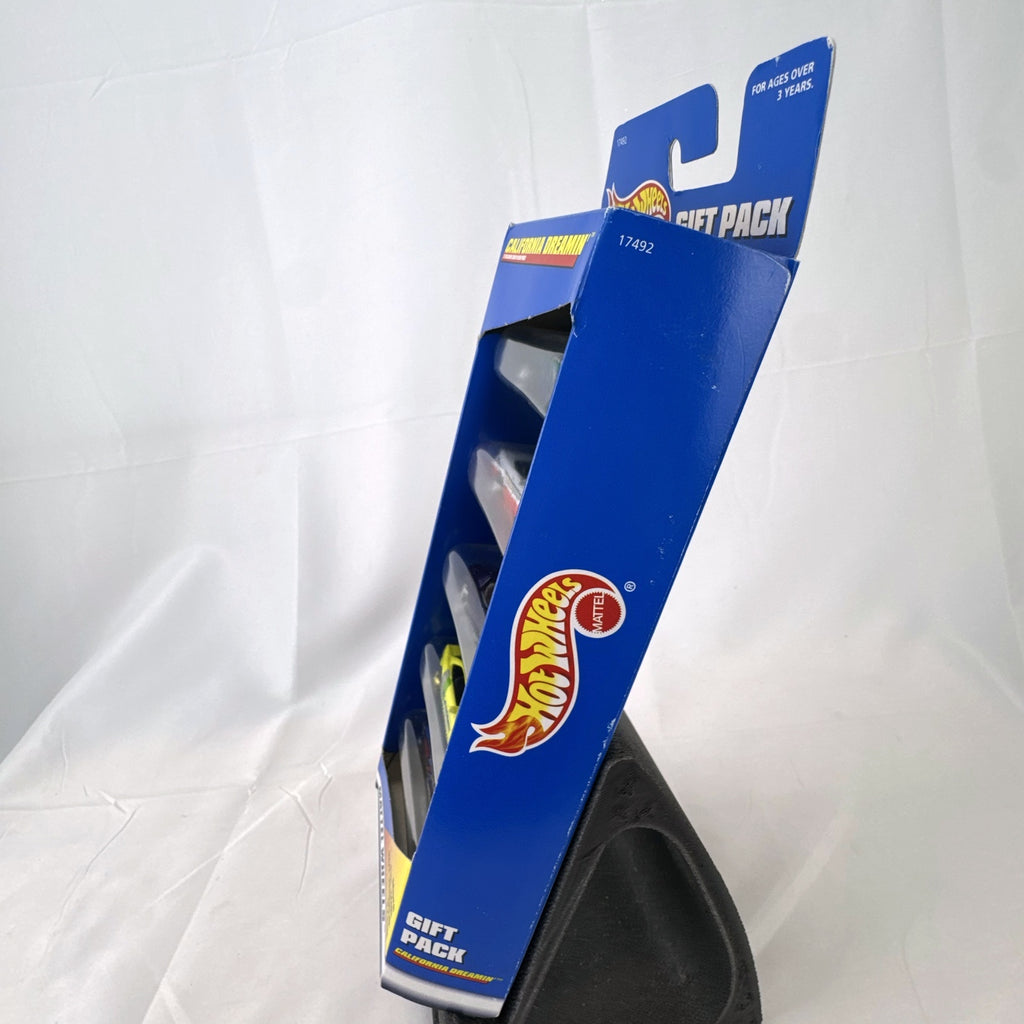 1997 Hot Wheels California Dreamin' 5-car diecast set featuring 1:64 scale Mazda Miata, Dodge Viper, and Cadillac.