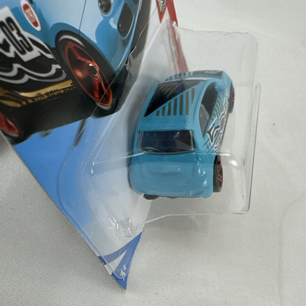 Sealed Hot Wheels 1:64 scale light blue Fiat 500 diecast car from the HW Daredevils series.