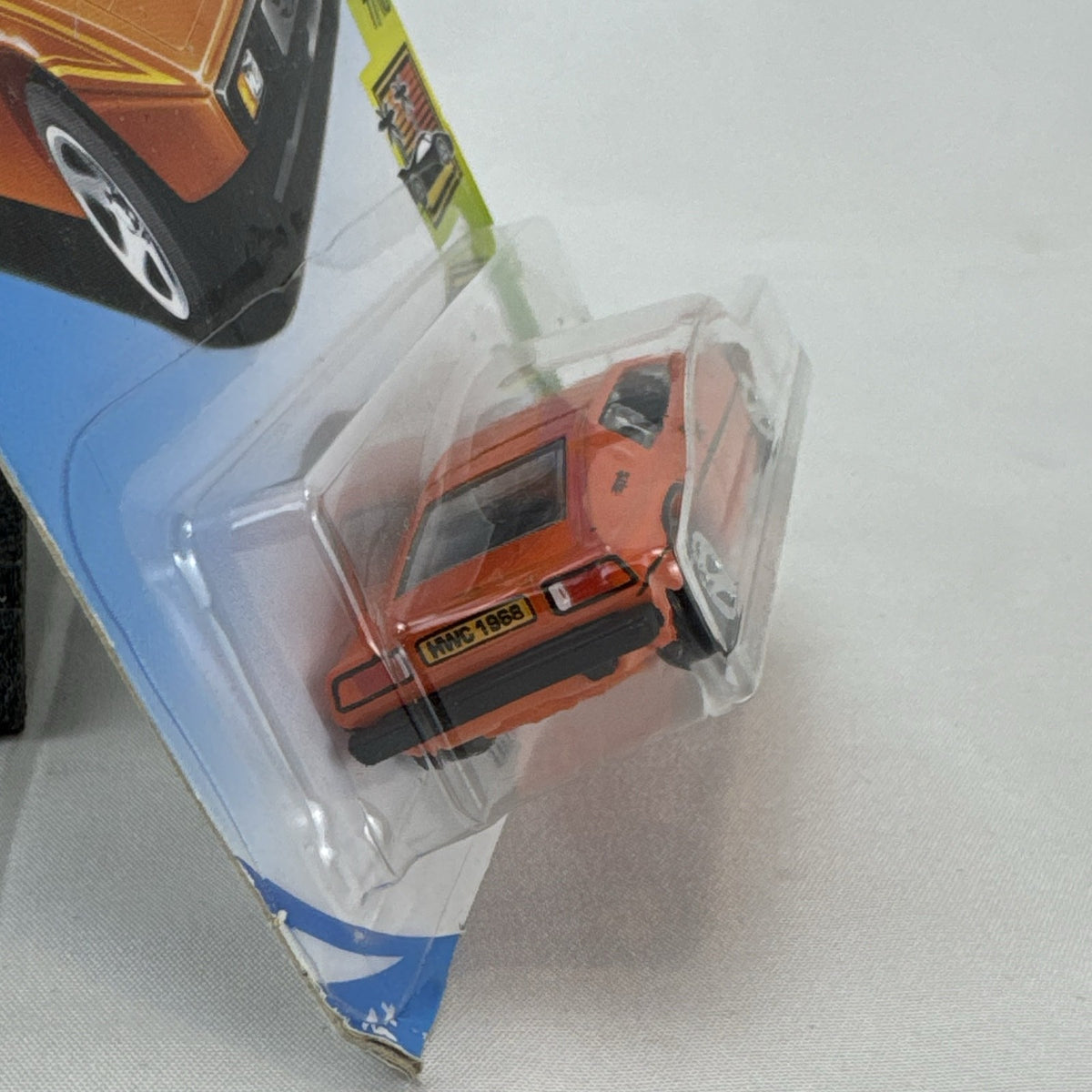 Hot Wheels Lotus Esprit S1 1:64 scale diecast sports car in gloss orange packaging