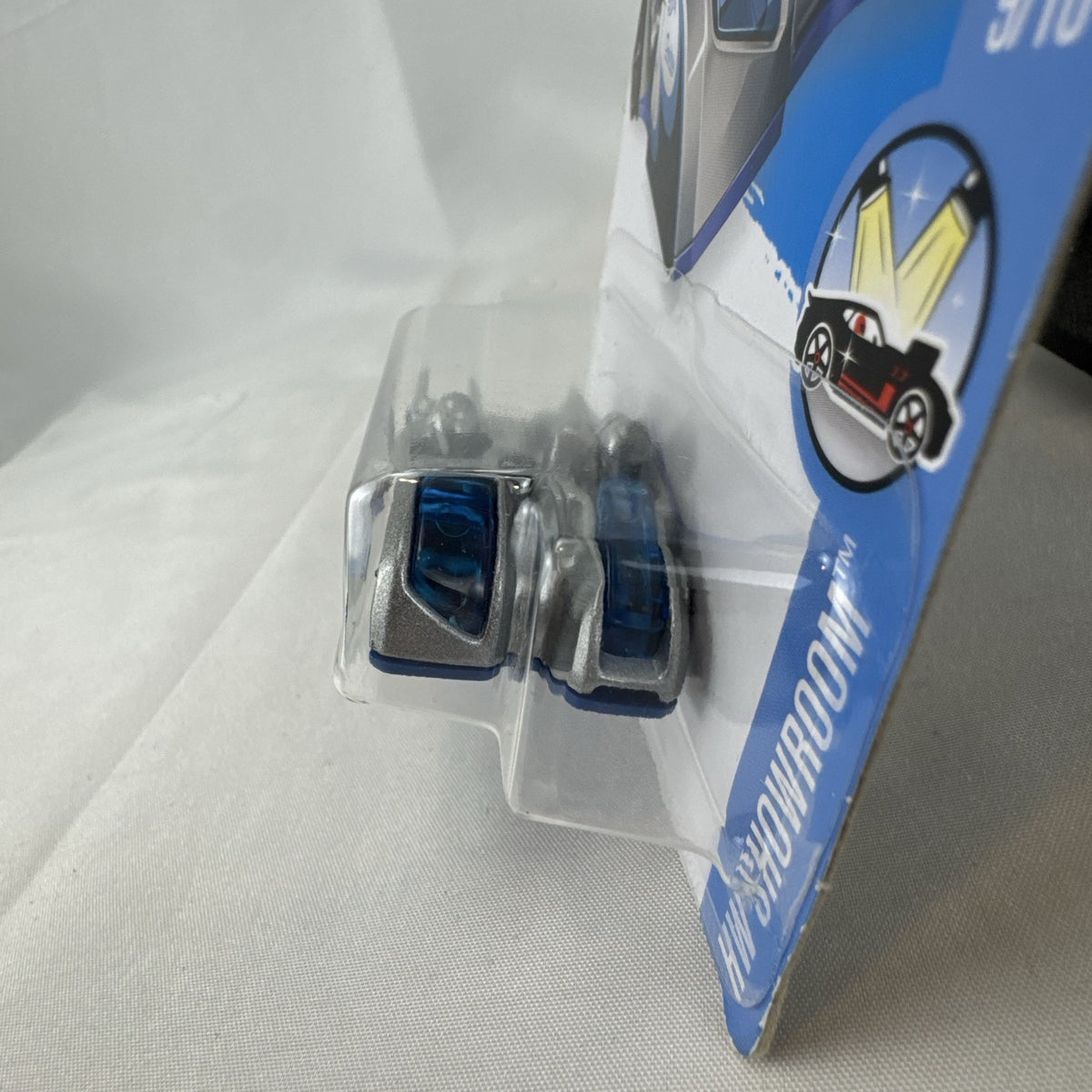 Hot Wheels Side Ripper 1:64 scale diecast racer in metalflake silver packaging