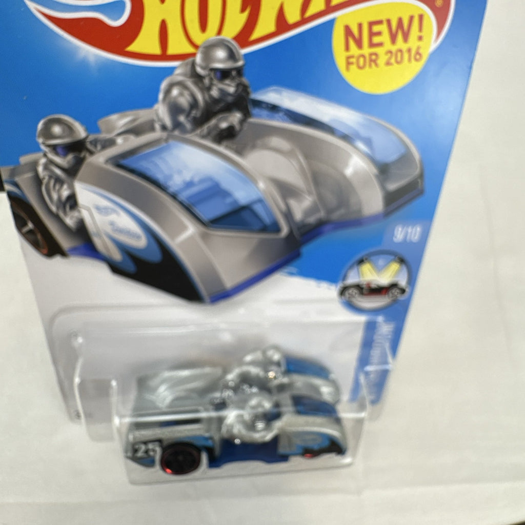 Hot Wheels Side Ripper 1:64 scale diecast racer in metalflake silver packaging