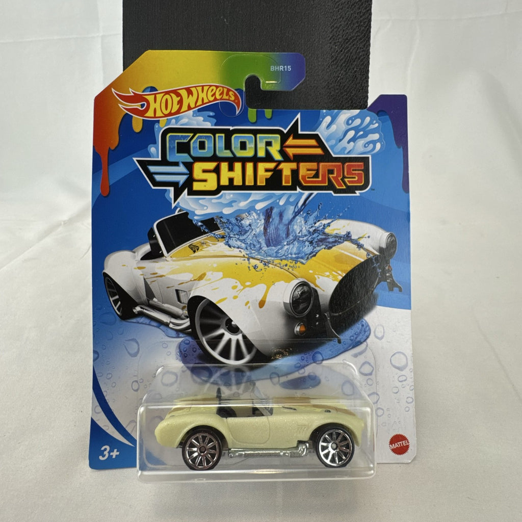 Hot Wheels 1:64 scale Shelby Cobra 427 S/C Color Shifters diecast car sealed on card