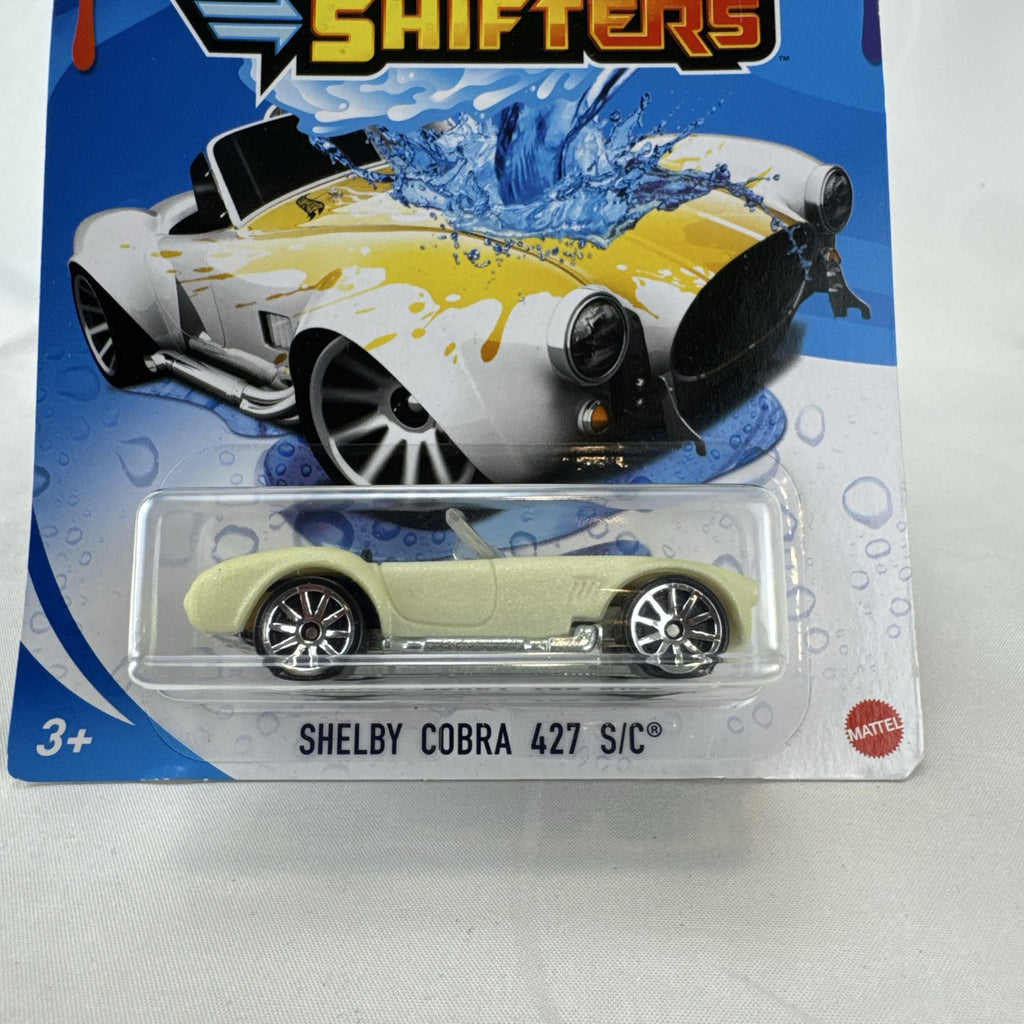 Hot Wheels 1:64 scale Shelby Cobra 427 S/C Color Shifters diecast car sealed on card