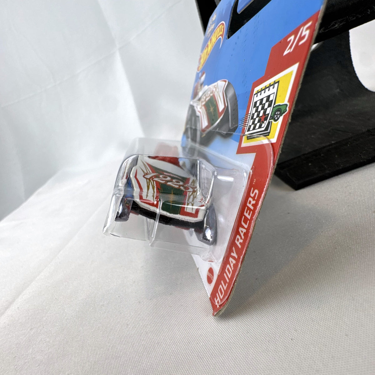 Hot Wheels Rockin' Santa Sled 1:64 scale diecast car sealed on Holiday Racers blister card