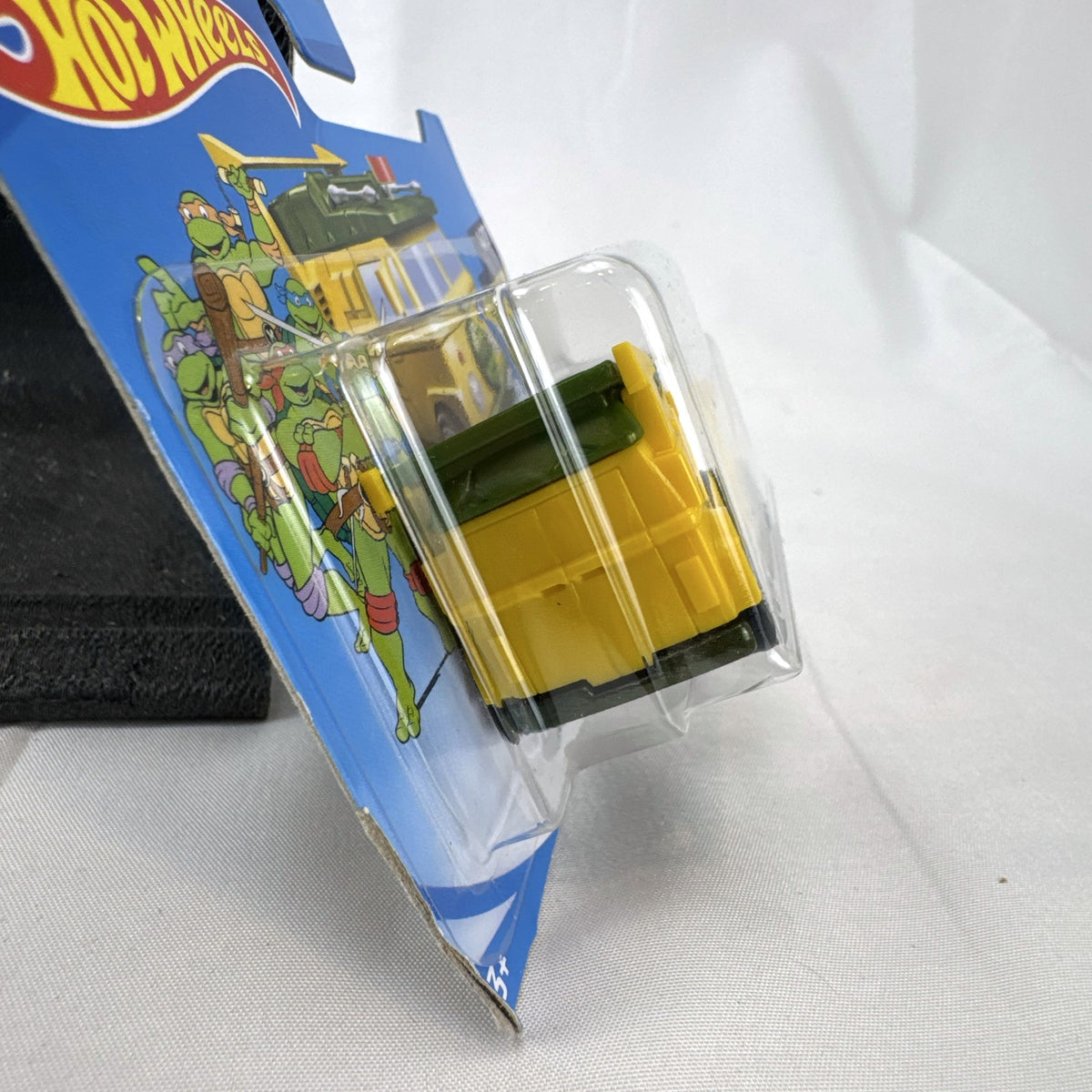 Hot Wheels 2021 TMNT Party Wagon 1:64 scale die-cast van in original sealed blister pack