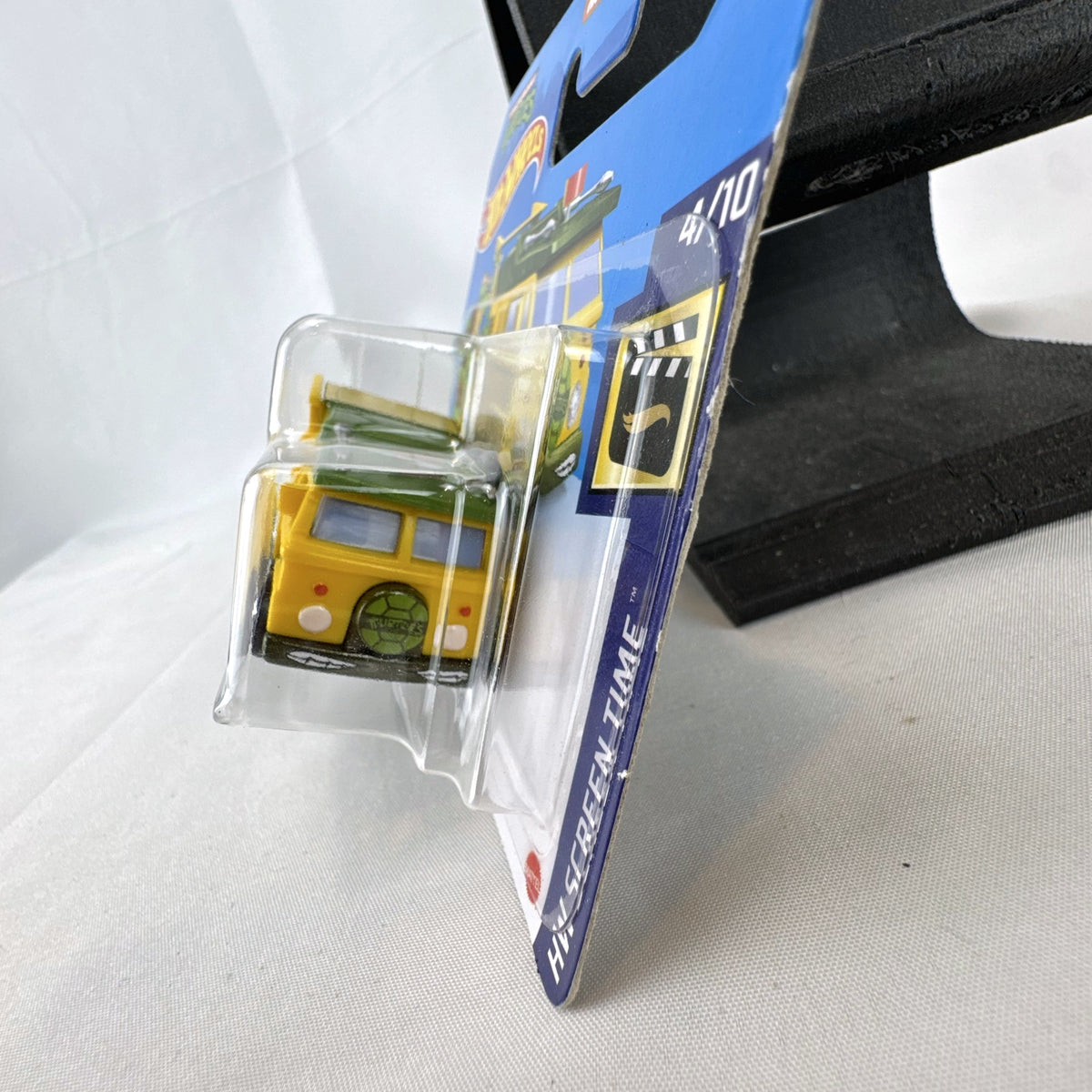 Hot Wheels 2021 TMNT Party Wagon 1:64 scale die-cast van in original sealed blister pack