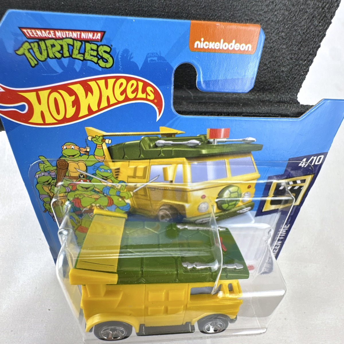 Hot Wheels 2021 TMNT Party Wagon 1:64 scale die-cast van in original sealed blister pack