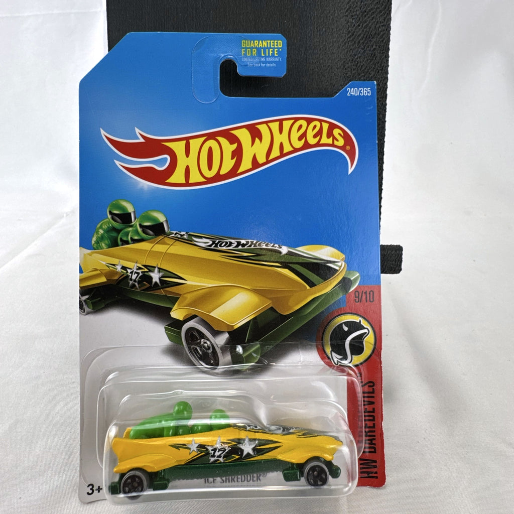 Hot Wheels Ice Shredder HW Daredevils yellow and green 1:64 scale bobsled diecast car sealed on card