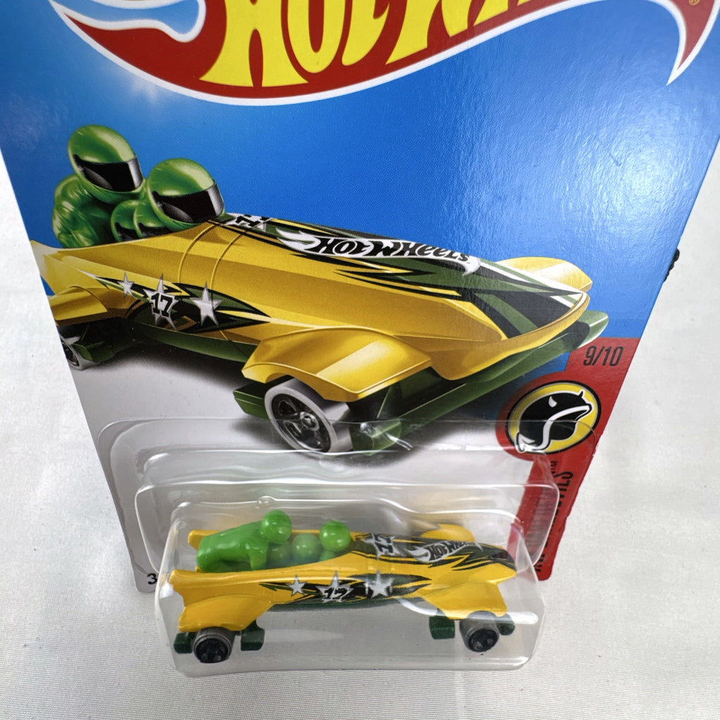 Hot Wheels Ice Shredder HW Daredevils yellow and green 1:64 scale bobsled diecast car sealed on card