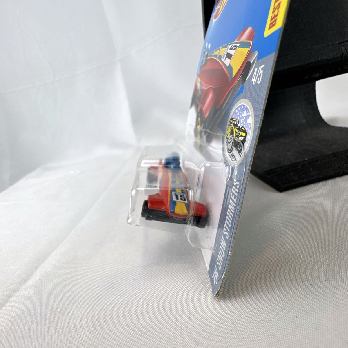 Hot Wheels Ice Shredder 1:64 scale red diecast bobsled sealed on HW Snow Stormers card
