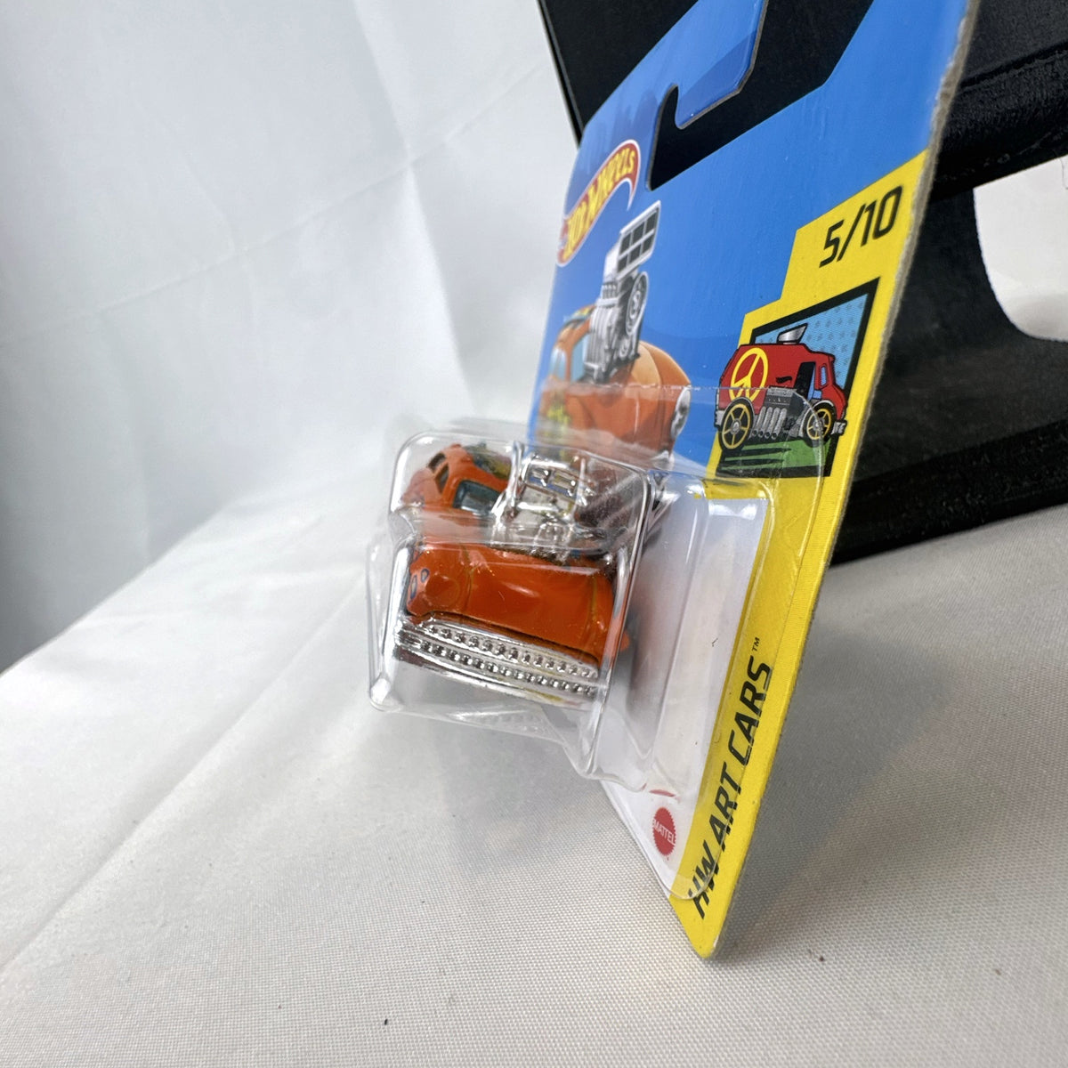 Hot Wheels Surf 'N Turf 2021 HW Art Cars 1:64 scale diecast wagon in bright orange packaging
