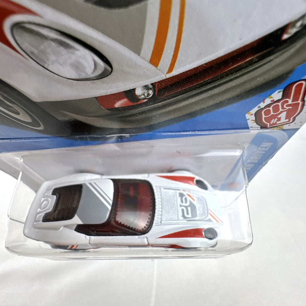 Hot Wheels El Segundo Coupe white 1:64 scale diecast car sealed in card packaging with number 26 racing livery