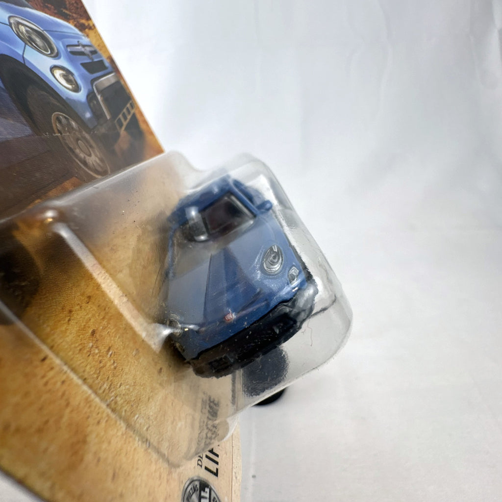Matchbox 1:64 scale 2016 Fiat 500X diecast model car in metallic blue sealed on blister card