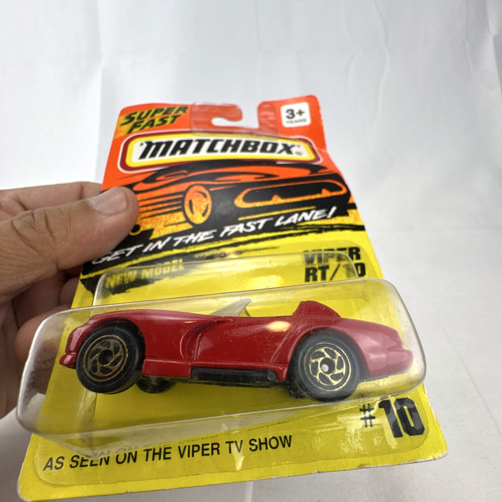 Matchbox Superfast 1993 red Dodge Viper RT/10 diecast car sealed on original TV show card packaging