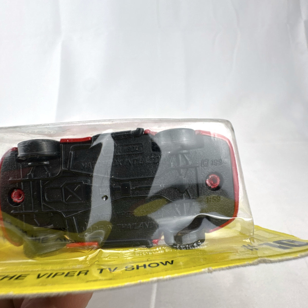Matchbox Superfast 1993 red Dodge Viper RT/10 diecast car sealed on original TV show card packaging