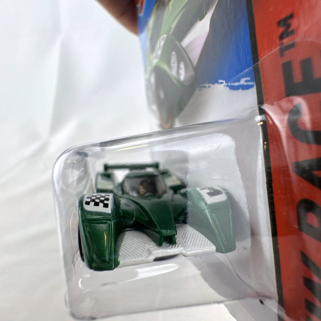 Hot Wheels 2014 24 Ours green endurance diecast race car sealed in original card packaging