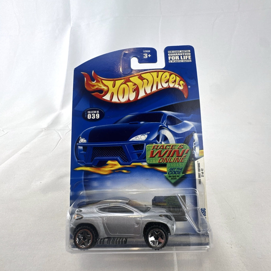 Factory sealed 2002 Hot Wheels First Editions Toyota RSC Concept 1:64 scale silver diecast car on card