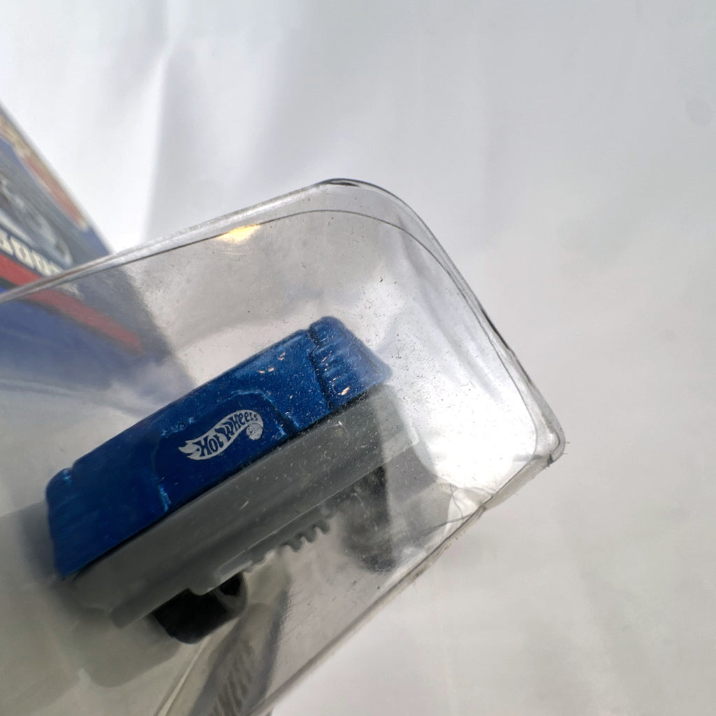 Hot Wheels 1:64 scale 1989 Mercedes-Benz 500SL convertible diecast car in metallic blue on original 2000 card.