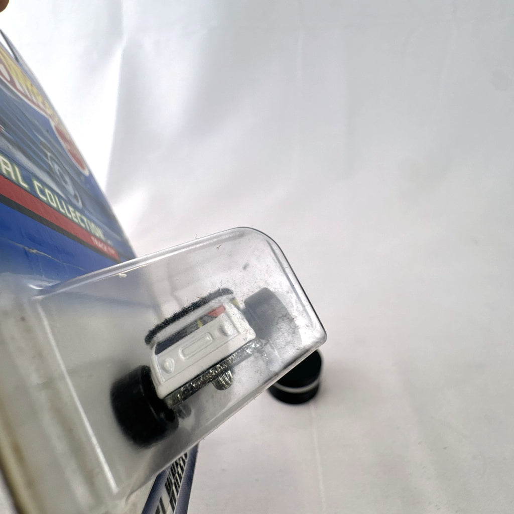 Hot Wheels Track T 1:64 scale diecast hot rod car in white sealed on 2000 Virtual Collection card