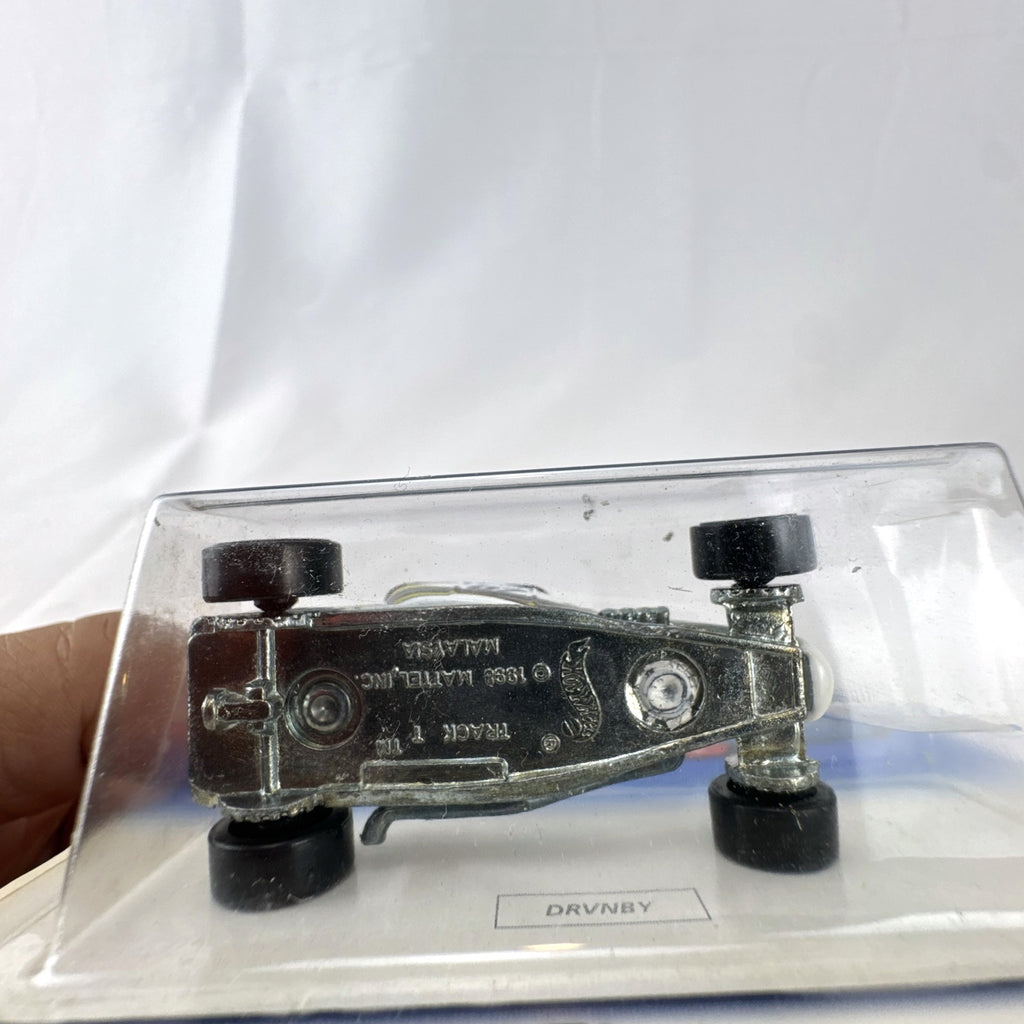 Hot Wheels Track T 1:64 scale diecast hot rod car in white sealed on 2000 Virtual Collection card