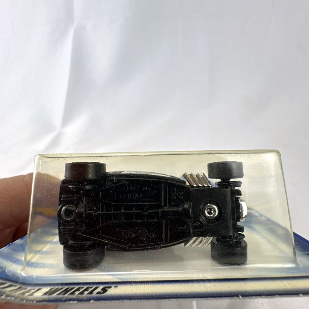 Hot Wheels 2001 '32 Ford Coupe State Trooper police hot rod 1:64 scale diecast car sealed on card