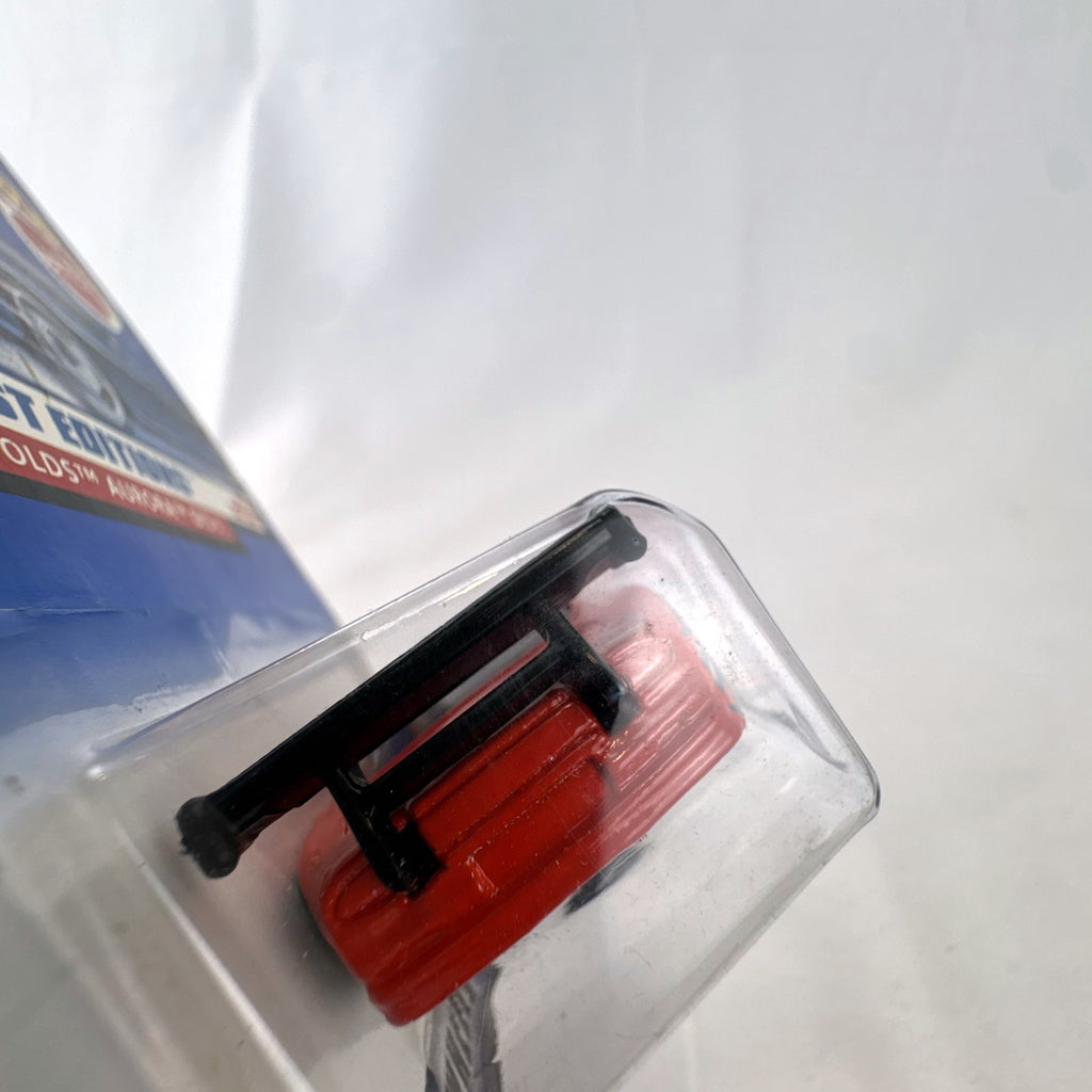 1999 Hot Wheels First Editions Oldsmobile Aurora GTS-1 red diecast race car factory sealed on card