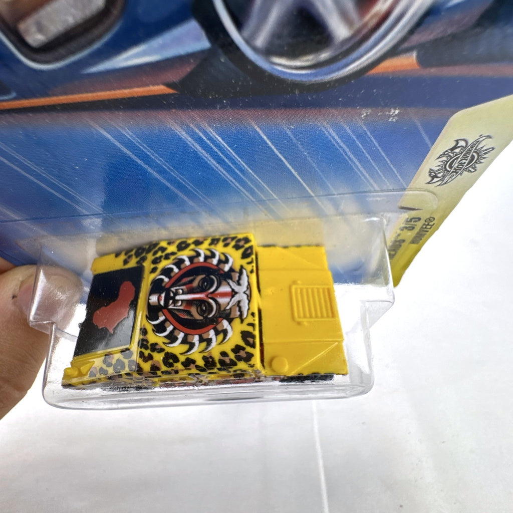 2004 Hot Wheels Scrapheads AM General Humvee 1:64 scale diecast car sealed on card in yellow with leopard print tampos