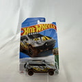 Hot Wheels Mud Studs Chrysler Pacifica off-road minivan 1:64 scale diecast model in original blister packaging