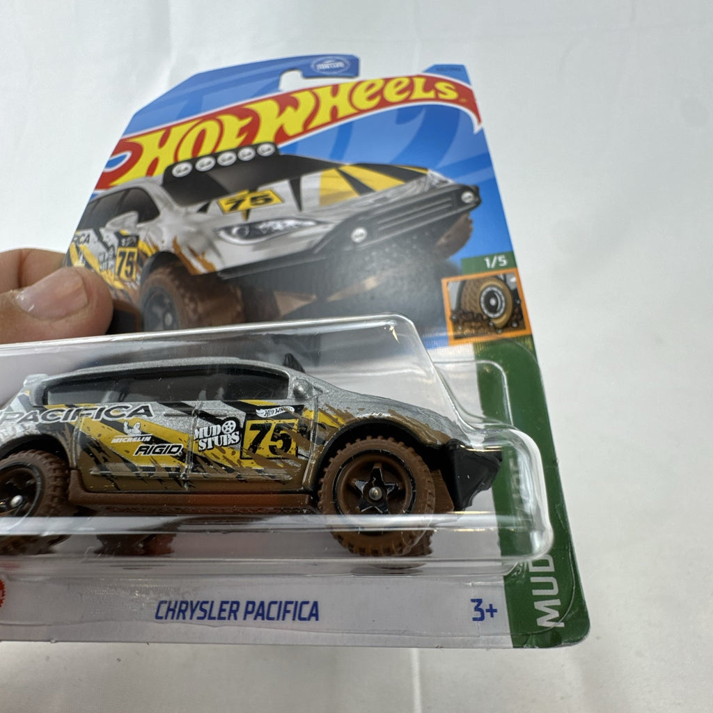 Hot Wheels Mud Studs Chrysler Pacifica off-road minivan 1:64 scale diecast model in original blister packaging