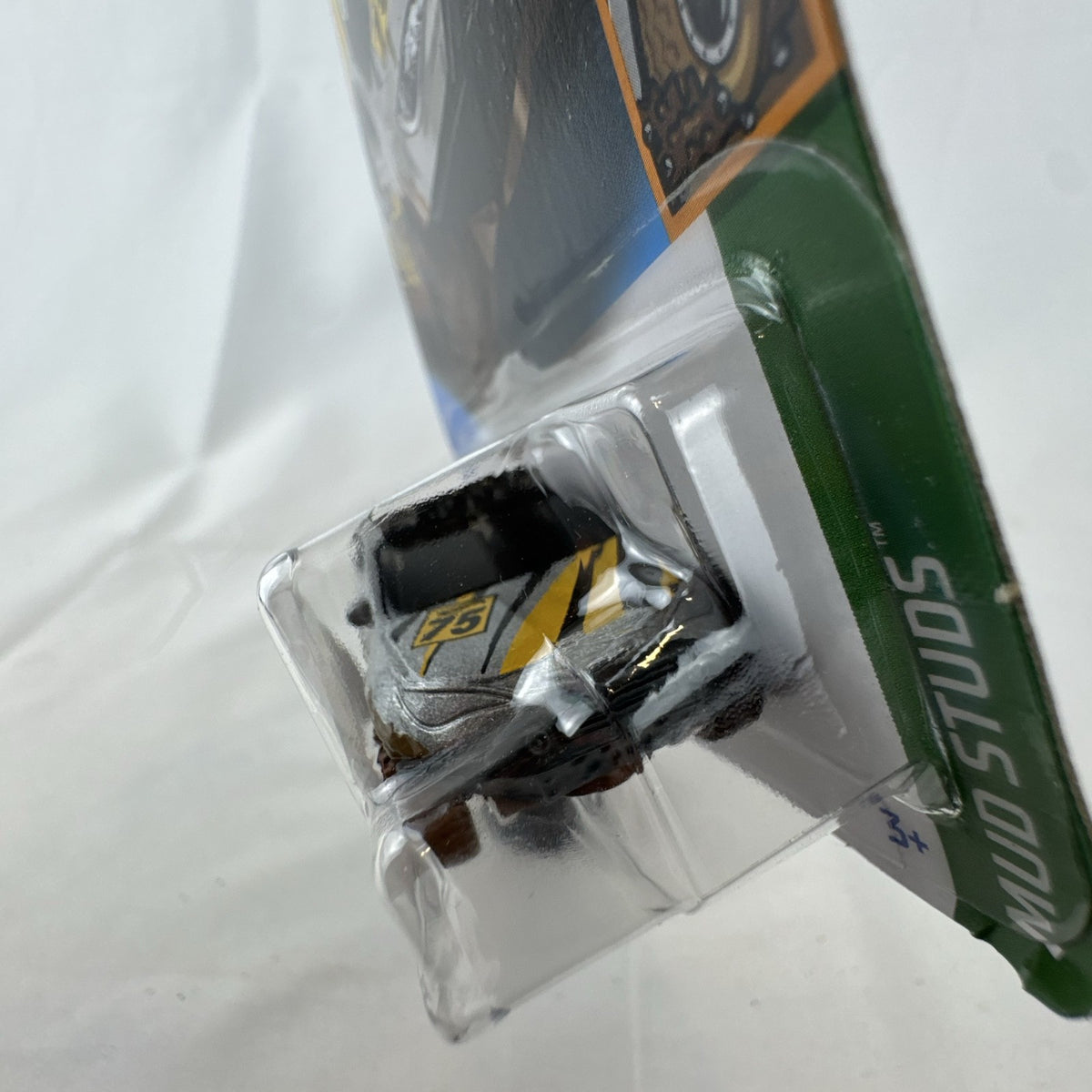Hot Wheels Mud Studs Chrysler Pacifica off-road minivan 1:64 scale diecast model in original blister packaging