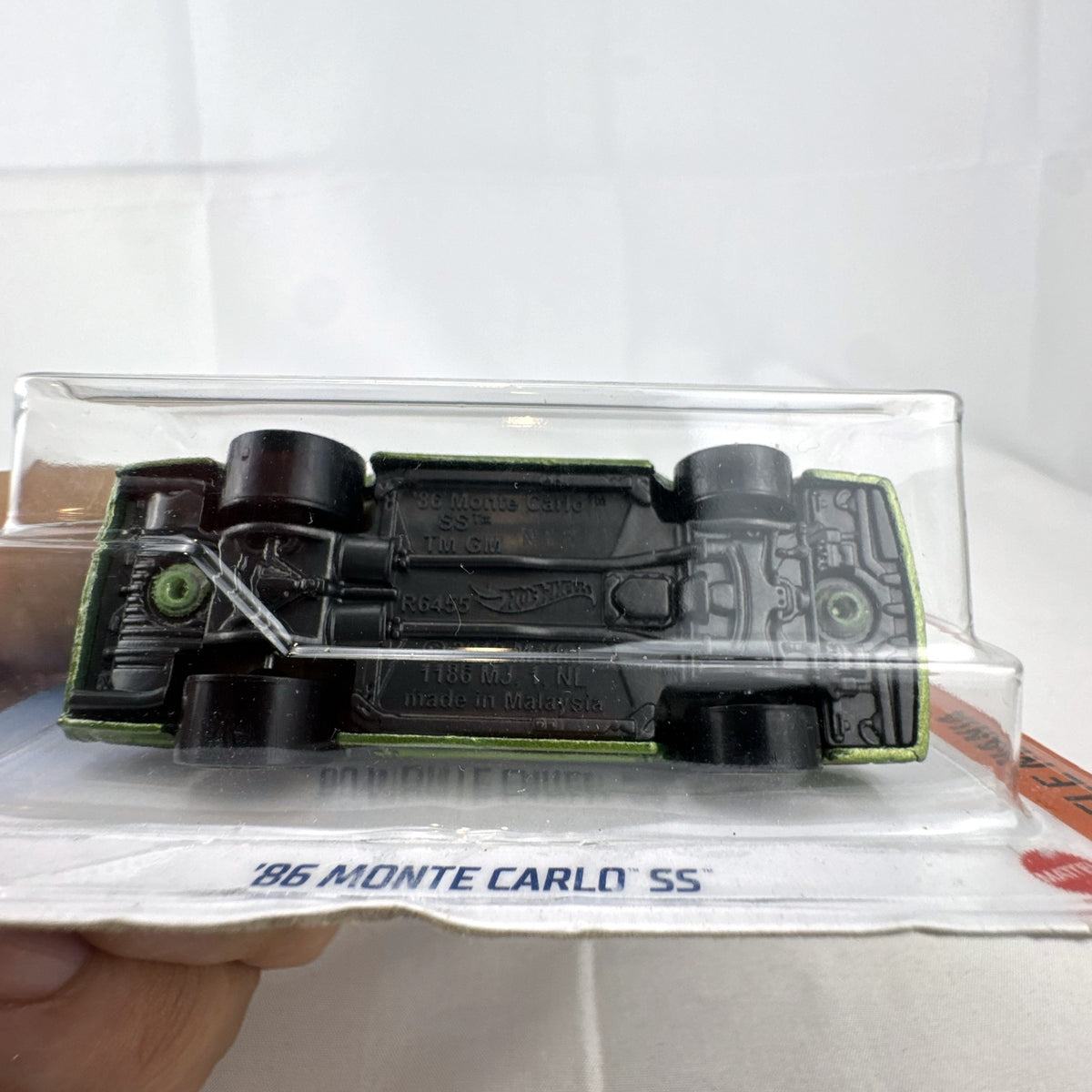 Hot Wheels 1:64 1986 Chevrolet Monte Carlo SS Muscle Mania in metallic green