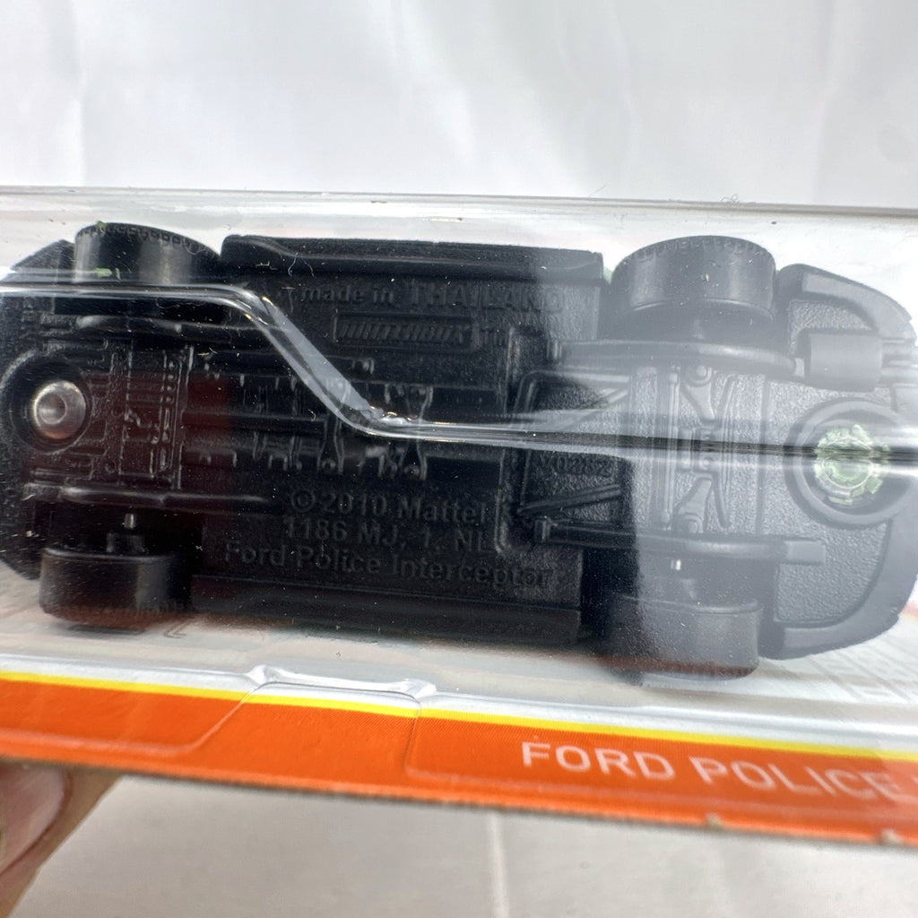 Matchbox 1:64 scale green Ford Police Interceptor Forest Ranger Fire Rescue diecast vehicle sealed on blister card