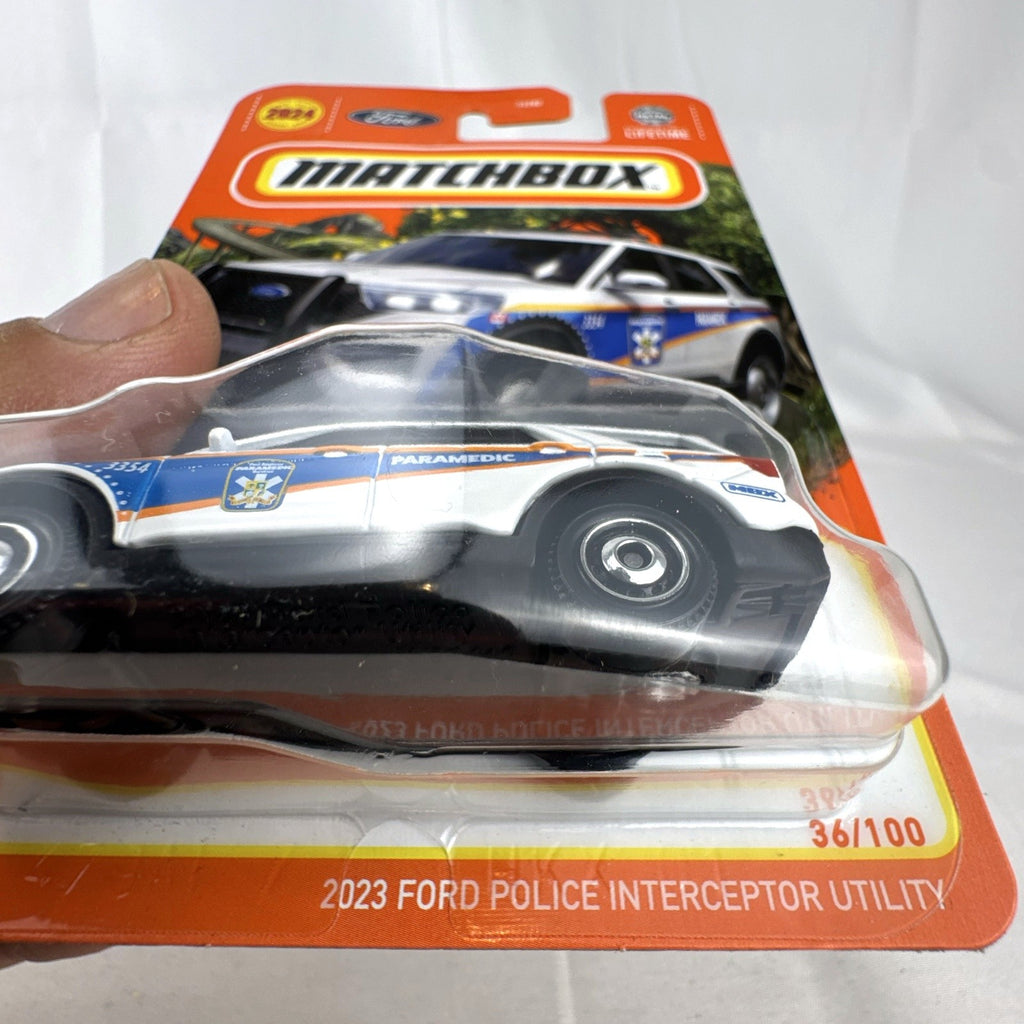 Matchbox 1:64 2023 Ford Police Interceptor Utility Paramedic SUV diecast in factory sealed packaging