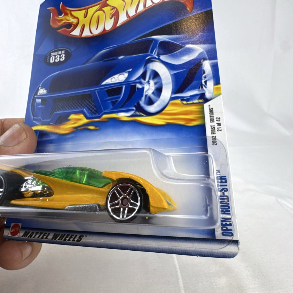 Hot Wheels 2002 First Editions Open Road-Ster yellow diecast car 1:64 scale sealed on card